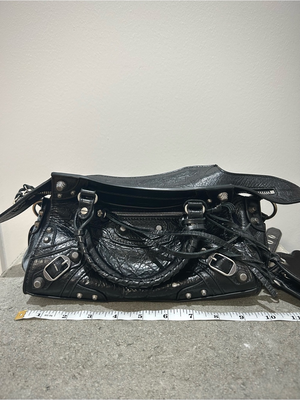 Balenciaga Neo Cagole Black Leather City Hand Bag - Picture 7 of 12